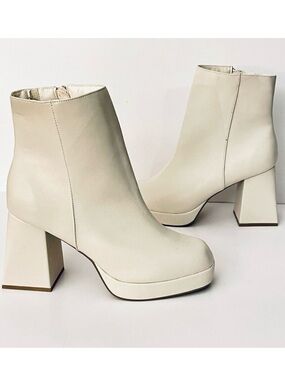 NWT Gorgeous Mari A 9.5 Bone White off Platform 4” Block Heel Ankle Boot Booties